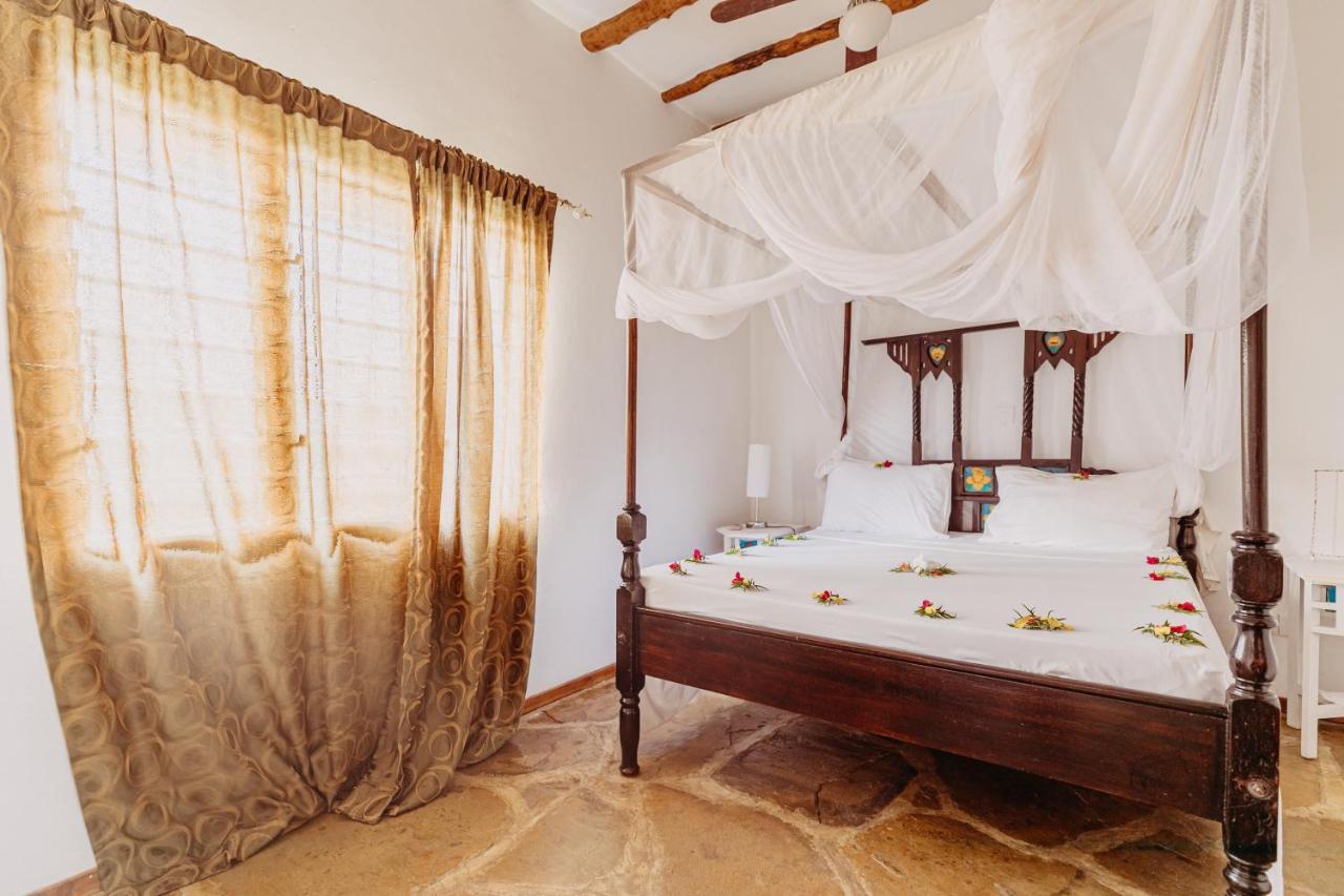 Malaika Beach Villas マリンディ エクステリア 写真